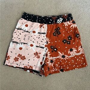 Nike Highwaisted Shorts // Women’s  Size M